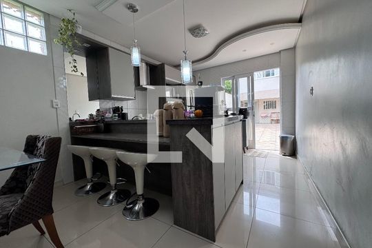 Cozinha de casa à venda com 4 quartos, 262m² em Cristo Rei, São Leopoldo