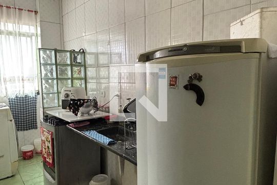 Cozinha de apartamento à venda com 2 quartos, 49m² em Parque Erasmo Assunção, Santo André