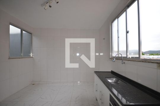 Cozinha de casa de condomínio para alugar com 3 quartos, 100m² em Bento Ribeiro, Rio de Janeiro