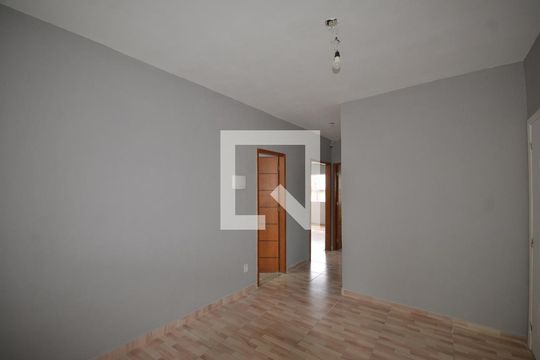 Sala de casa de condomínio para alugar com 3 quartos, 100m² em Bento Ribeiro, Rio de Janeiro