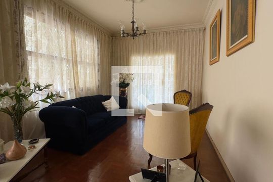 Casa à venda com 5 quartos, 450m² em São Lucas, Belo Horizonte