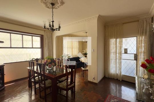 Casa à venda com 5 quartos, 450m² em São Lucas, Belo Horizonte