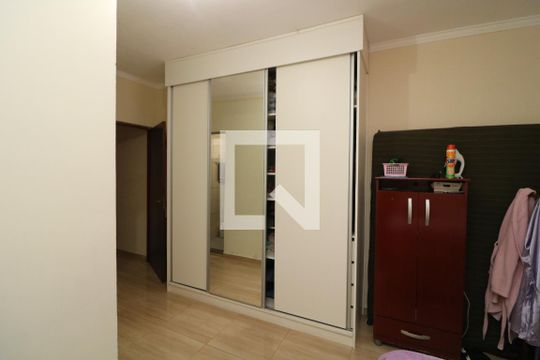 Suíte de casa à venda com 2 quartos, 150m² em Jardim Tango, São Paulo