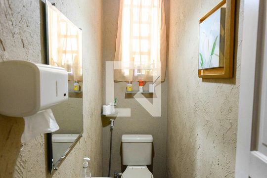 Lavabo de casa à venda com 7 quartos, 200m² em Tijuca, Rio de Janeiro