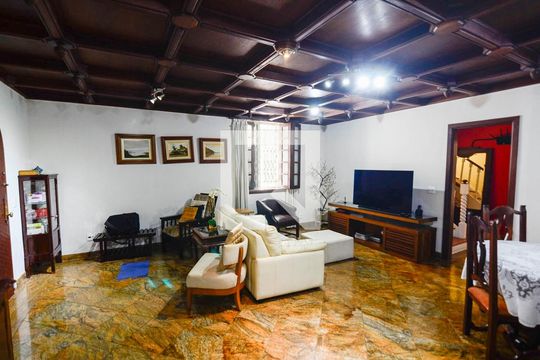 Sala de casa à venda com 7 quartos, 200m² em Tijuca, Rio de Janeiro