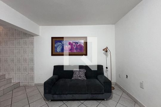 Sala de casa para alugar com 2 quartos, 150m² em Centro, São Leopoldo