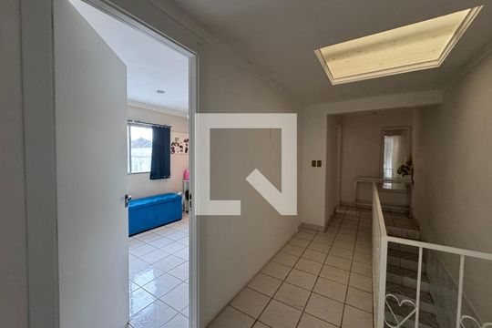 Corredor de casa para alugar com 2 quartos, 150m² em Centro, São Leopoldo