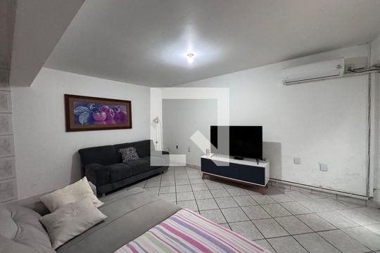 Sala de casa para alugar com 2 quartos, 150m² em Centro, São Leopoldo