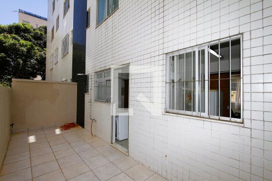 Área privativa de apartamento para alugar com 3 quartos, 114m² em Cruzeiro, Belo Horizonte
