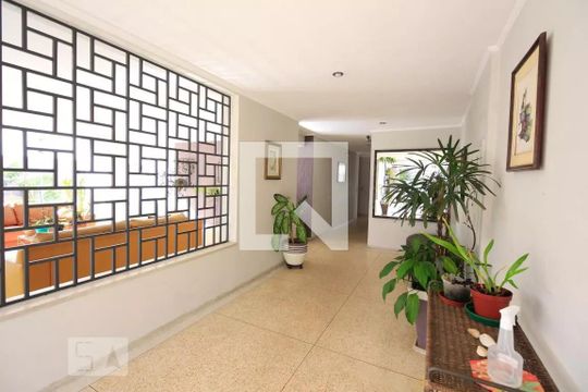 Hall social de apartamento à venda com 2 quartos, 52m² em Vila Guarani, São Paulo