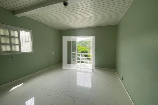 Sala 2 de casa para alugar com 2 quartos, 106m² em São José, Novo Hamburgo