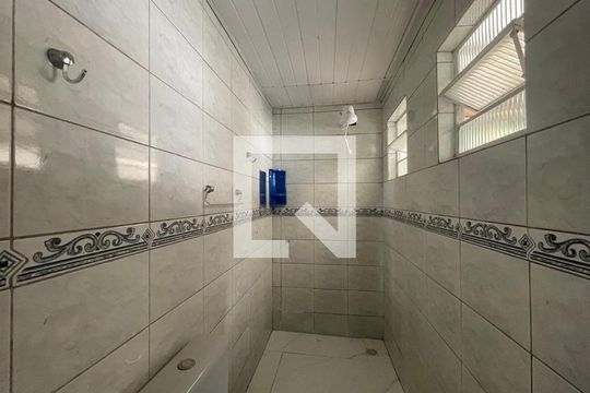 Banheiro Social de casa à venda com 2 quartos, 106m² em São José, Novo Hamburgo