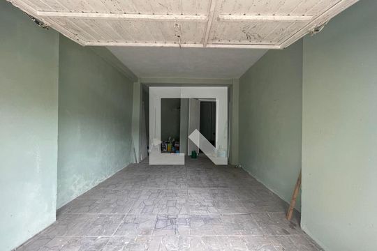 Garagem de casa à venda com 2 quartos, 106m² em São José, Novo Hamburgo
