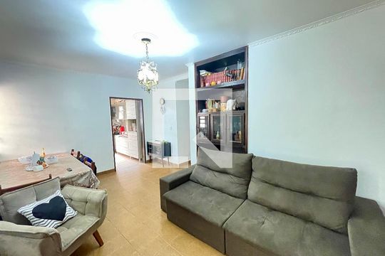 Sala 2 de casa à venda com 6 quartos, 400m² em Vila Barros, Guarulhos
