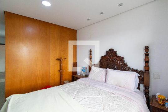 Suíte 1 de casa à venda com 10 quartos, 300m² em Parque Jabaquara, São Paulo