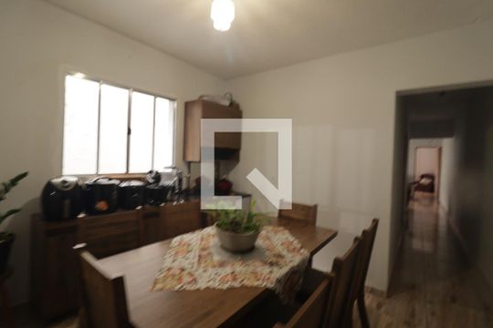 Casa à venda com 4 quartos, 212m² em Jardim Mirante, Várzea Paulista