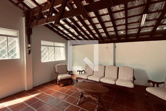 Casa para alugar com 3 quartos, 191m² em Jardim Independência, Campinas