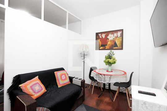 Sala de apartamento à venda com 1 quarto, 34m² em Centro Histórico, Porto Alegre