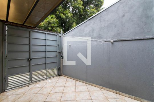 Garagem de casa à venda com 2 quartos, 77m² em Vila dos Telles, Guarulhos
