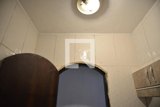 Banheiro Social de casa à venda com 2 quartos, 220m² em Jardim Santo Alberto, Santo André
