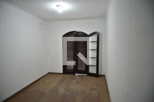 Quarto 2 de casa à venda com 2 quartos, 220m² em Jardim Santo Alberto, Santo André