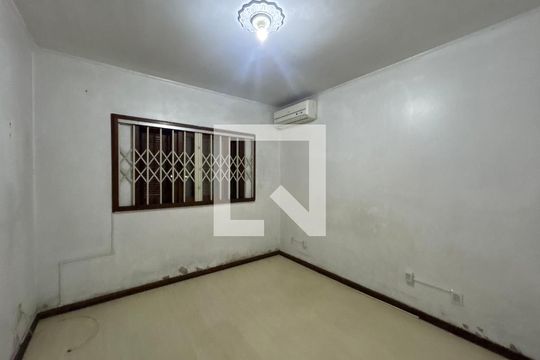 Quarto 2 de casa à venda com 4 quartos, 390m² em Ideal, Novo Hamburgo