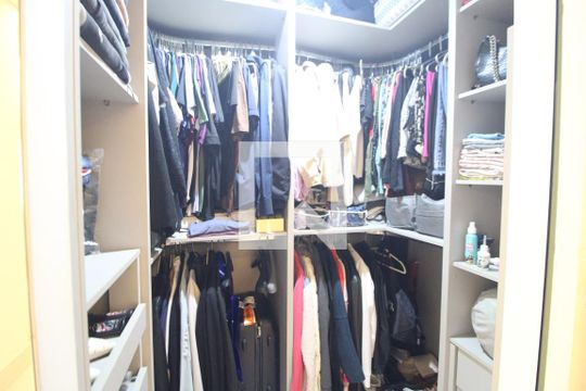 Closet de apartamento à venda com 1 quarto, 140m² em Usina Piratininga, São Paulo