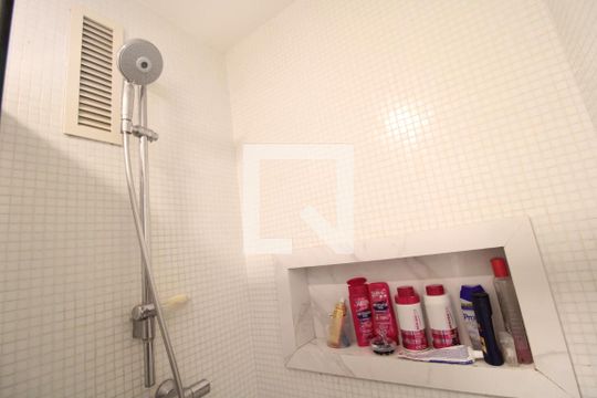 Banheiro de apartamento à venda com 1 quarto, 140m² em Usina Piratininga, São Paulo