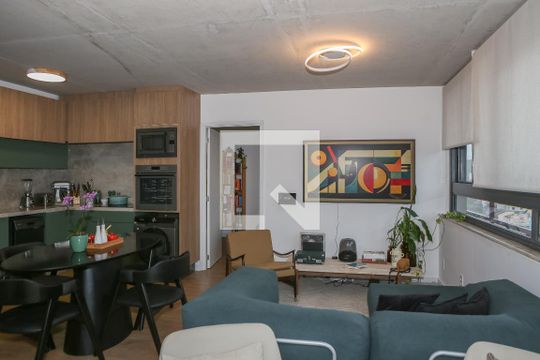 Sala de apartamento à venda com 2 quartos, 66m² em Vila Ipojuca, São Paulo