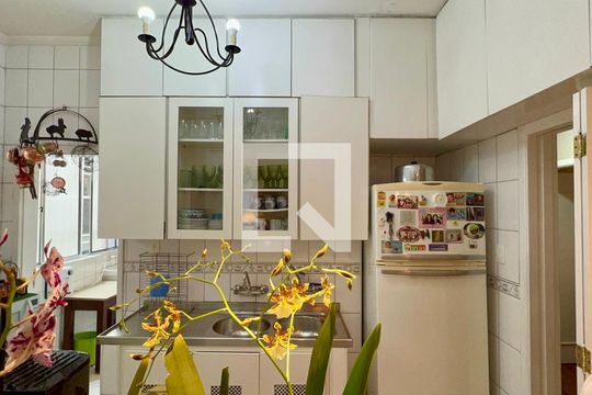 Cozinha de apartamento à venda com 2 quartos, 113m² em Cerqueira César, São Paulo