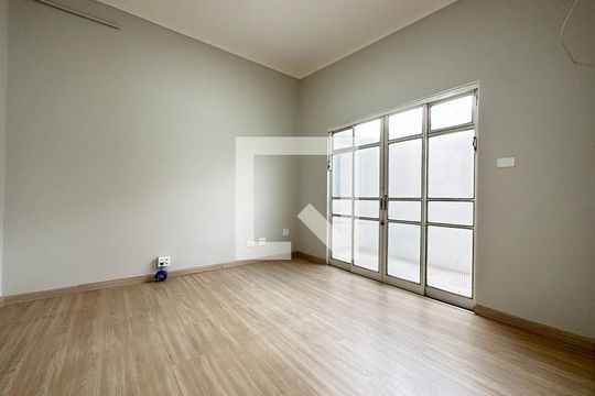 Quarto 1 de casa para alugar com 8 quartos, 406m² em Centro, Uberlândia