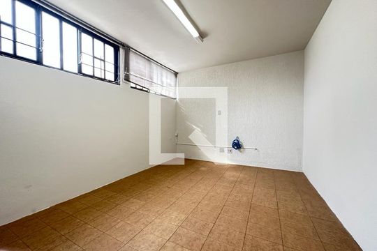 Quarto 6 de casa para alugar com 8 quartos, 406m² em Centro, Uberlândia
