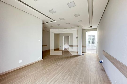 Sala  de casa para alugar com 8 quartos, 406m² em Centro, Uberlândia