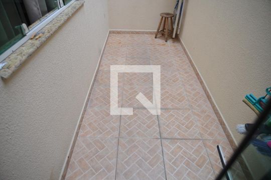 Apartamento à venda com 2 quartos, 77m² em Vila Lucinda, Santo André