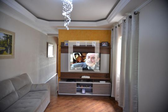 Apartamento à venda com 2 quartos, 77m² em Vila Lucinda, Santo André