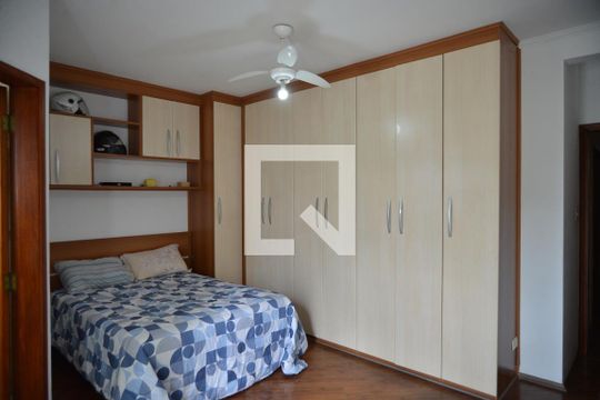 Apartamento à venda com 2 quartos, 77m² em Vila Lucinda, Santo André