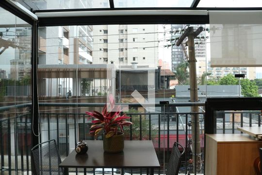 Varanda de kitnet/studio à venda com 1 quarto, 36m² em Pompeia, São Paulo