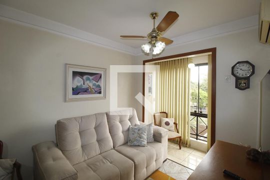 Sala de apartamento à venda com 2 quartos, 70m² em Jardim Carvalho, Porto Alegre