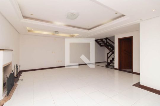 Sala de casa para alugar com 3 quartos, 341m² em Ipanema, Porto Alegre