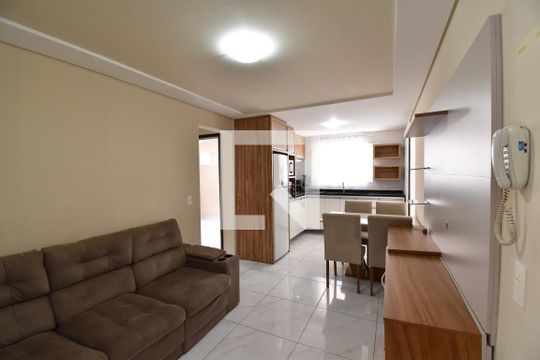 Sala/Cozinha de apartamento para alugar com 2 quartos, 58m² em Cidade Jardim, São José dos Pinhais