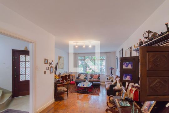 Sala de casa à venda com 3 quartos, 200m² em Vila Mariana, São Paulo