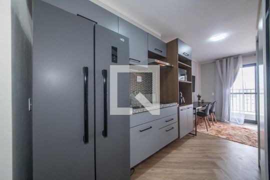 Cozinha de kitnet/studio à venda com 1 quarto, 27m² em Santo Amaro, São Paulo