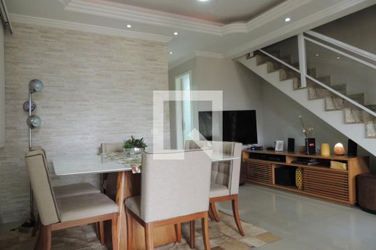 Sala de casa de condomínio à venda com 3 quartos, 200m² em Pechincha, Rio de Janeiro
