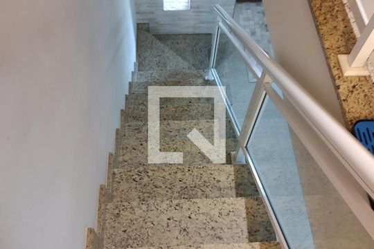 Escada de casa de condomínio à venda com 3 quartos, 200m² em Pechincha, Rio de Janeiro