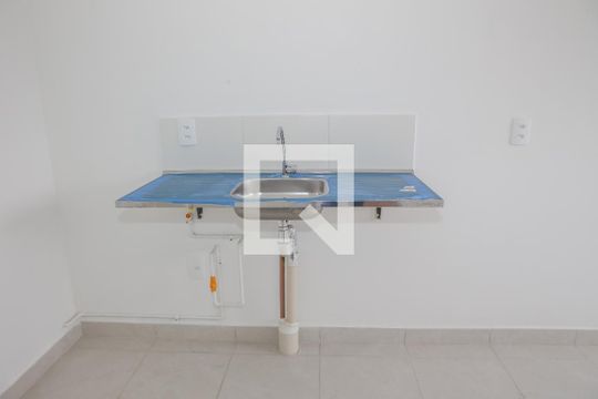 Sala e Cozinha de apartamento à venda com 1 quarto, 24m² em Parque Industrial Tomas Edson, São Paulo