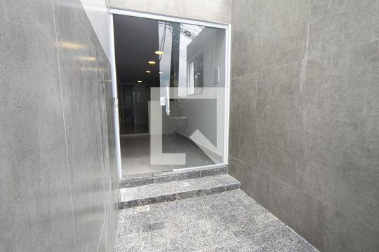 Entrada - Sala/Quarto de casa de condomínio à venda com 1 quarto, 45m² em Taquara, Rio de Janeiro