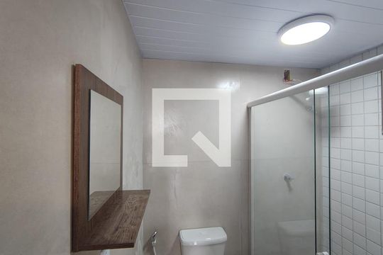 Banheiro de casa de condomínio à venda com 1 quarto, 45m² em Taquara, Rio de Janeiro