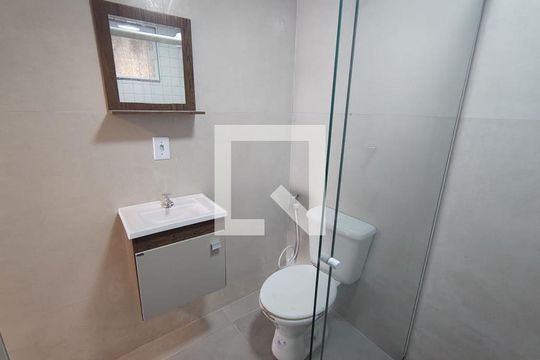 Banheiro de casa de condomínio à venda com 1 quarto, 45m² em Taquara, Rio de Janeiro