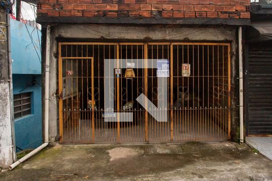 Fachada de casa à venda com 7 quartos, 504m² em Vila Nogueira, Diadema