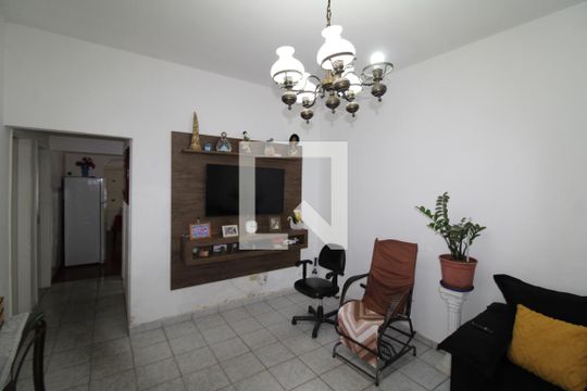 Sala de casa para alugar com 2 quartos, 80m² em Vila Vitorio Mazzei, São Paulo